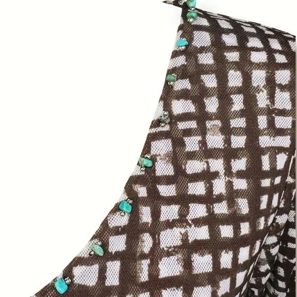 PENDLETON Turquoise and Silver
Embellishments V-neck Top - Picture 2 of 10